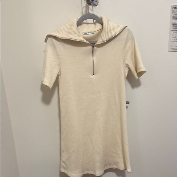 Zara 1/4 Zip Short Sleeve Ribbed Knit Mini Dress in Off White. Size M. - Picture 1 of 6